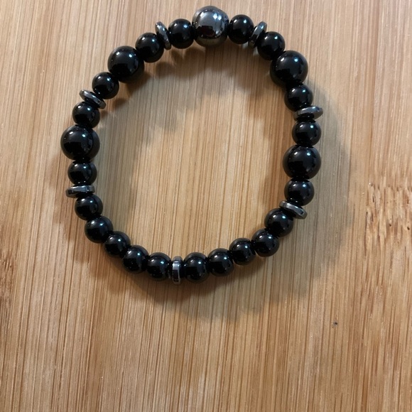 Hand Crafted Bracelet Black Beads Hematite Onyx Stretch 6” - Picture 4 of 6